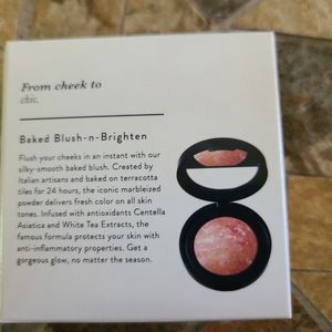 Laura Geller Baked Blush-N-Brighten Apricot Berry